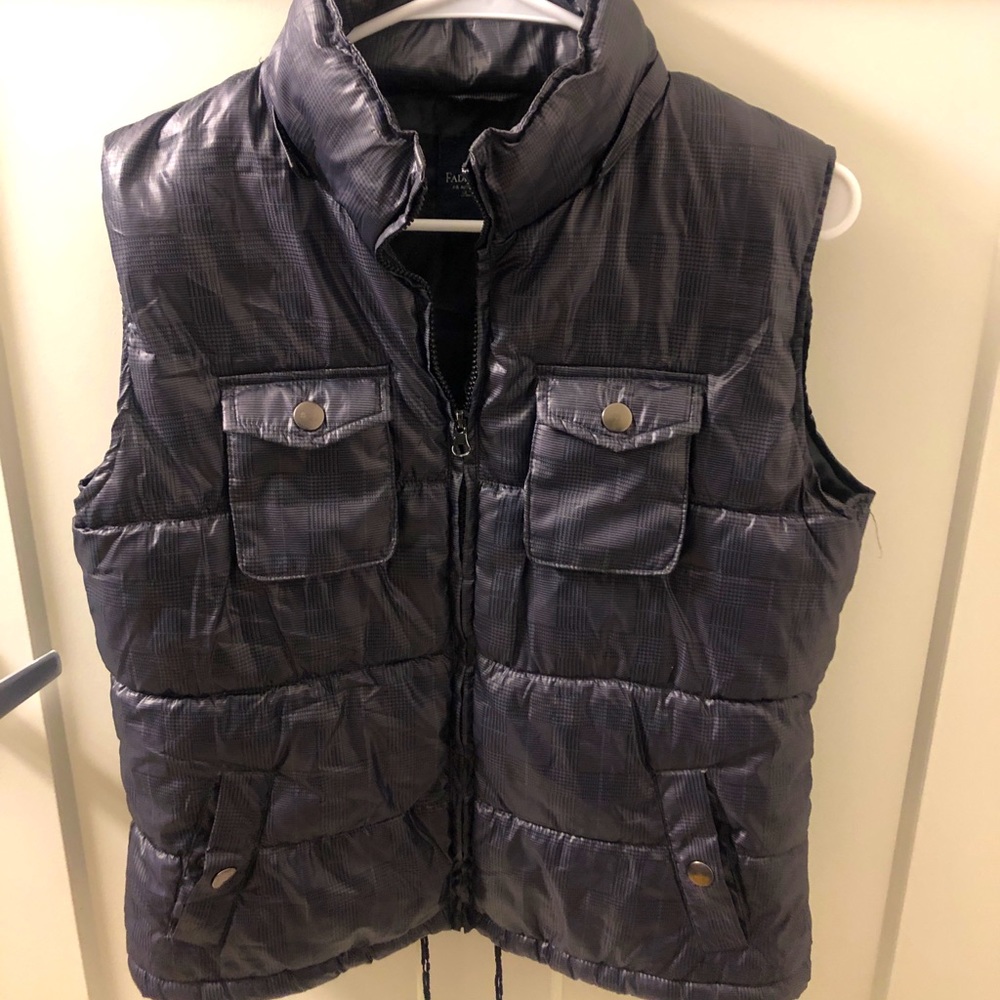 Medium black pleather vest